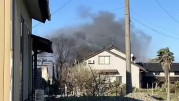 きのうの富山市の火災　空き家３棟など焼く　鎮火まで５時間以上要する