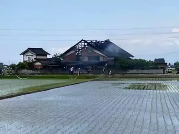 【鎮火】砺波市高波の住宅火災　けが人なし