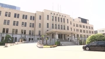 公務員に冬のボーナス　富山県職員の平均支給額77万円余