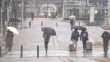 午後は雨　高温から一転　県内冷え込む