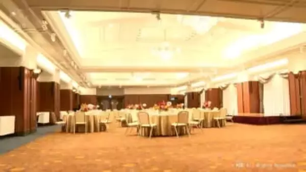 富山電気ビルの大ホール　あす営業再開　富山大空襲の爪痕が見えるよう工夫