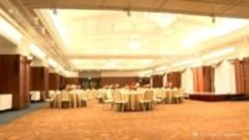 富山電気ビルの大ホール　あす営業再開　富山大空襲の爪痕が見えるよう工夫