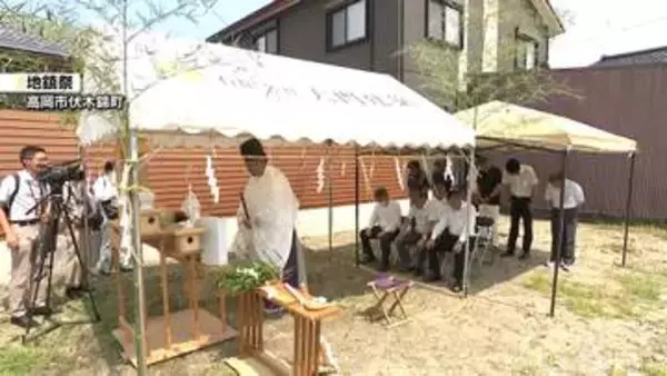 地域の交流拠点復活へ　液状化被害の伏木地区で公民館再建　工事の安全願う　高岡市