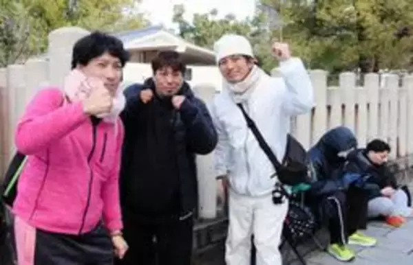 「福男選び」なぜ前日朝から並ぶのか　スタート順は抽選なのに…毎年同じ顔触れ　