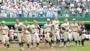 高校野球兵庫大会第7日　報徳、明石商など3回戦へ　県尼崎工、第2シードの滝川に快勝