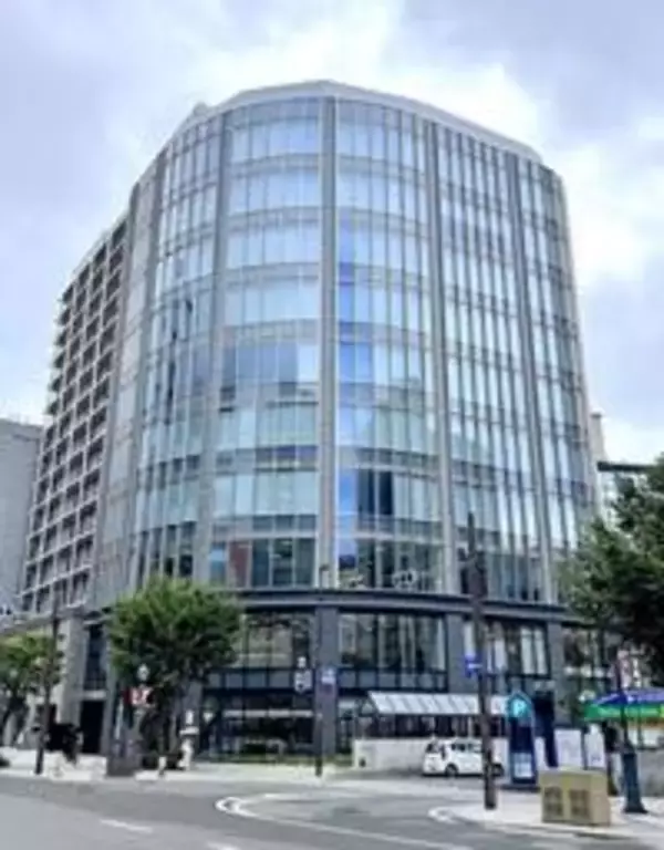 アシックス大卒初任給、3万円増の33万円に　兵庫の企業で最高水準　3年前に比べ5割アップ