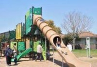 アカシゾウ滑り台やボルダリング、空中散歩…　大型遊具をリニューアル　兵庫・明石の八木遺跡公園