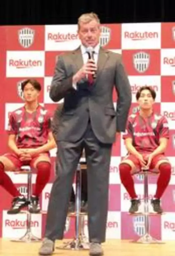 ヴィッセル神戸、スキッベ新指揮官が見せた緊張と緩和＜記者コラム　航跡VISSEL＞
