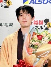 藤井六冠、タイトル堅持「幸運だった」　カド番から計5連勝の底力　王将戦と棋王戦制す