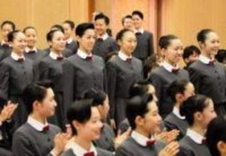 宝塚音楽学校で入学式　タカラジェンヌ目指し40人が第一歩　兵庫県出身者は6人