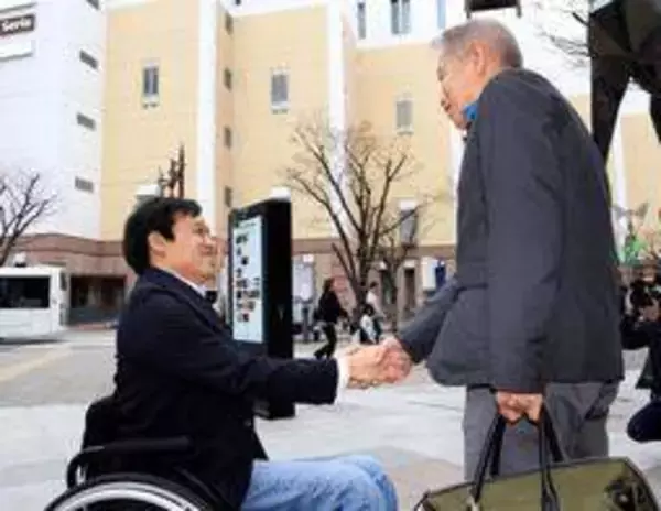 生かされた原点を見つめ糧に　最後の生存者と救った医師が再会　尼崎JR脱線事故21年