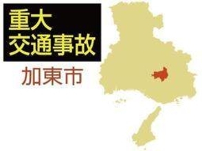 軽乗用車とトラックが正面衝突し大破　軽乗用車の66歳女性が意識不明　加東の県道