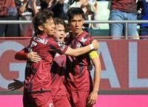 ヴィッセル神戸、4連勝で首位固め　名古屋に3-2で競り勝つ　武藤が勝ち越しゴール