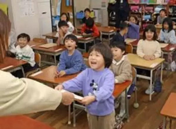 神戸市立学校園で2学期終業式　頑張った子どもたちを「名人」認定も