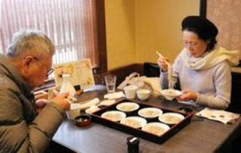 香り高く味わい良し　但馬産の新そば、豊岡・出石の22店で解禁　観光客ら舌鼓