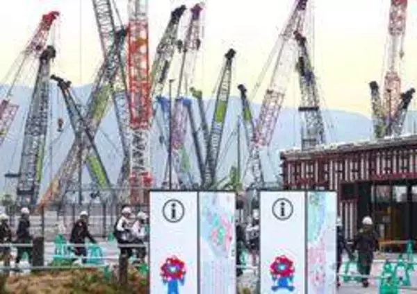 進むIR建設　ひしめく巨大クレーン　夢の跡地、大阪・関西万博の向こう側で