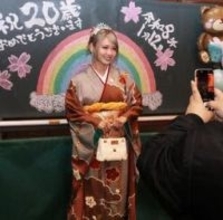 インフルエンサー田中杏美花さん「尼崎の顔になれるぐらい頑張る」　阪神間で20歳のつどい