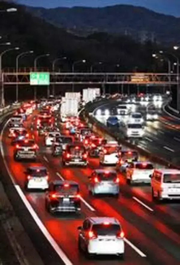 古里や行楽地からのUターンラッシュ本格化　県内の高速道路、上り中心に混雑
