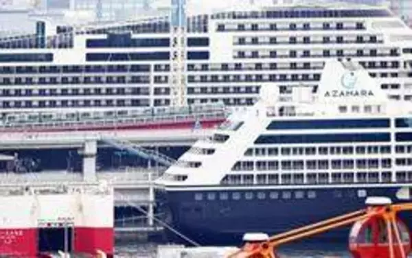 神戸港に巨大リゾートホテル出現?　大型客船の入港ラッシュ、迫力ある光景演出