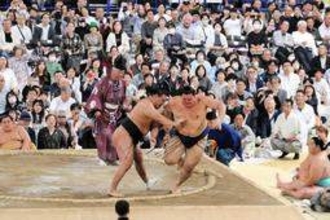 大相撲「姫路場所」、迫力の土俵上に熱視線　満員御礼の盛況　豪刃雄ら地元力士も登場