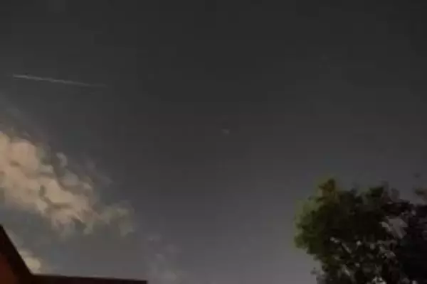 冬の夜空にきらり　ふたご座流星群が出現ピーク　明石・天文科学館長「明るい木星を目印に」