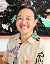 ファミリアを「超元気」な会社に　本社売却2秒で決断　「宇宙人」岡崎忠彦社長が語る改革とは　