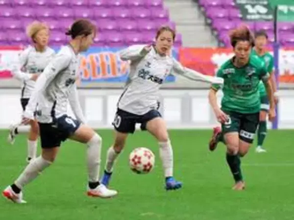 サッカー皇后杯　INAC神戸、逆転勝ちで元日決勝へ