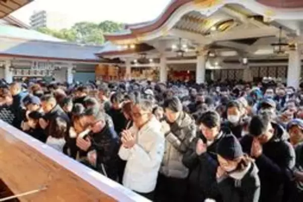福を呼び込め「えべっさん」の総本社、西宮神社　初詣客にぎわう　1年の安泰、健康祈る　兵庫