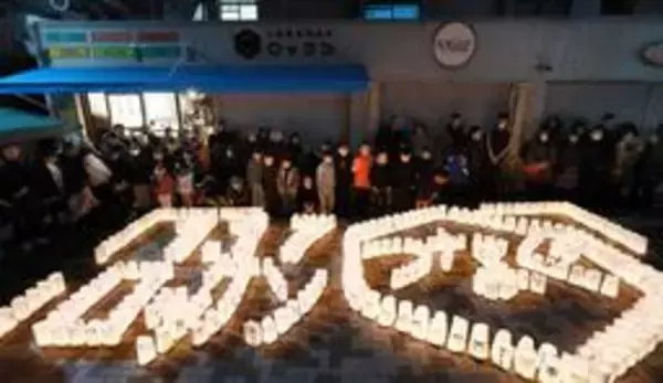 子どもらにつなぐ「1.17の記憶」　商店街に紙灯籠ともし、犠牲者を追悼　神戸・長田でつどい