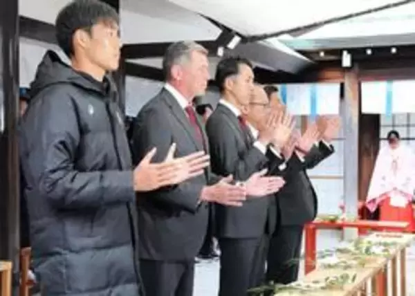 ヴィッセル神戸が必勝祈願　国内タイトル奪還と初のアジア制覇へ誓い新たに　MF武藤「全てをサッカーに」