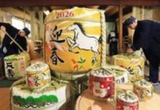 迎春へ菰樽づくりピーク　ハレの日盛り上げる伝統の技光る　兵庫・尼崎の老舗メーカー