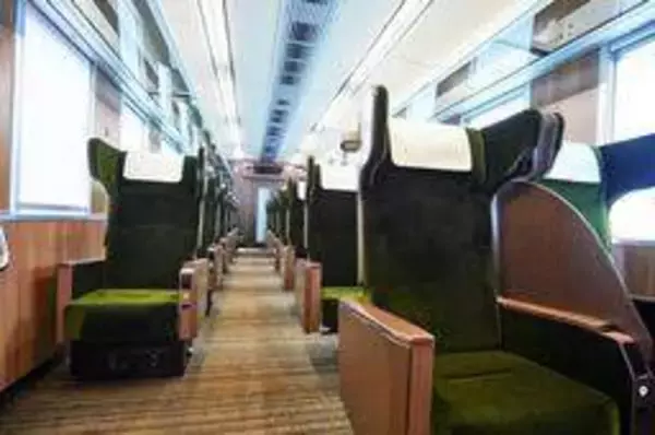 「数百円で楽チン」電車の有料座席指定が関西人にも好評　阪急・阪神・近鉄・JRが導入　京阪に追随