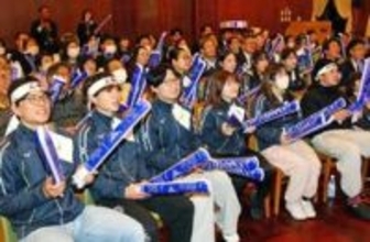 ショートトラック長森に声援　母校関学大でPV、後輩ら80人「かっこよかった」「誇らしい」