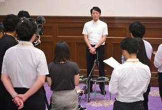 斎藤兵庫知事と県議会との溝、埋める材料なく　給与減額案が継続審議、自民議員「最大の好機逃した」