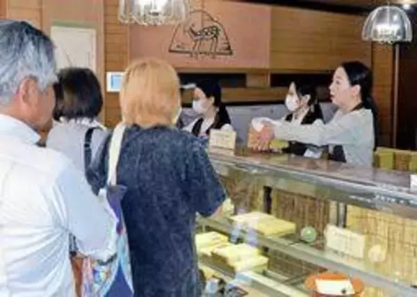 銘菓「鹿児のもち」復活、懐かしい味に長い列　老舗菓子店・春光堂が4年ぶり営業再開　兵庫・加古川