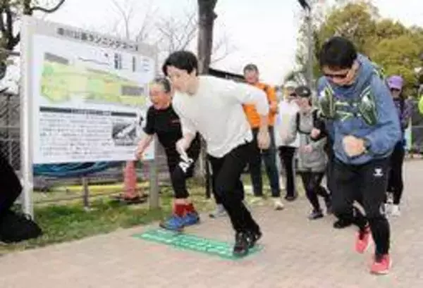 117年前に開かれた日本初のマラソン、起点は神戸・新開地　市が解説板とスタートライン設置、再現イベントも