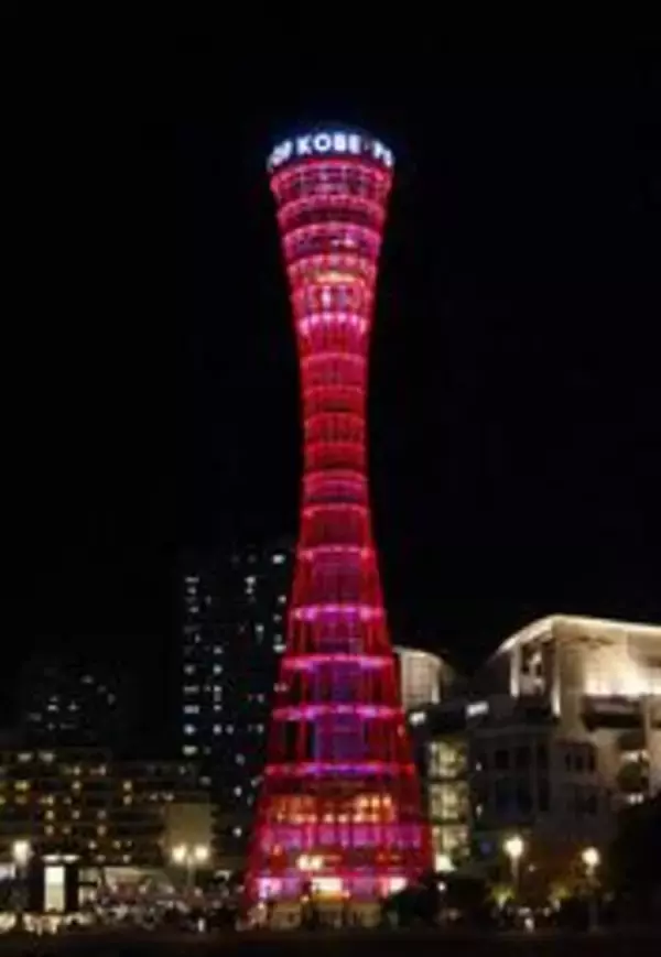 「BLACKPINK」とコラボ、ポートタワーで写真展や限定スイーツ　日本公演初日にはライトアップも