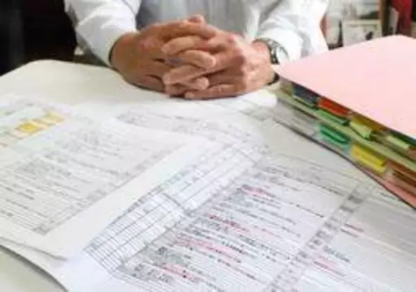 時間外労働が月100時間、33歳女性獣医師が自死　家畜の往診担当、労災認定　遺族が損害賠償請求へ