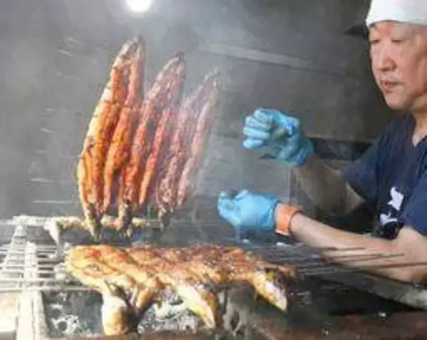 ふっくらウナギで夏を乗り切れ　神戸の専門店、かば焼き作りピーク　26日は土用の丑の日