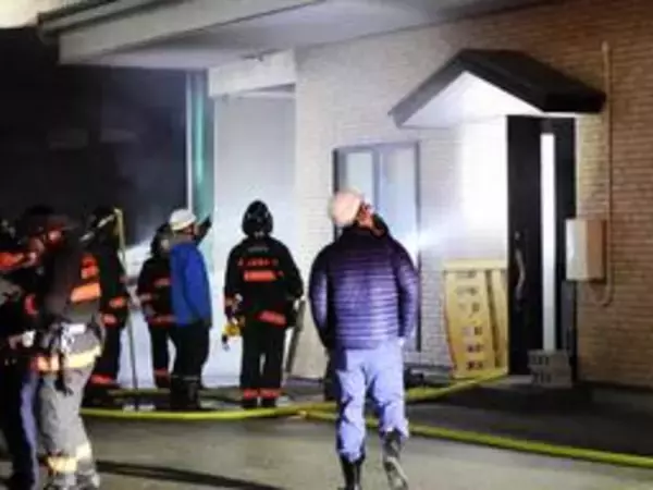 「段ボールを捨てる場所が燃えている」　和田山駅近くの建設会社で火災　けが人なし　兵庫・朝来