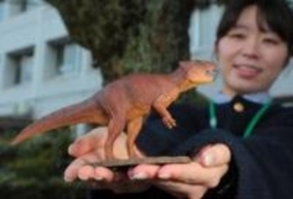 「ササヤマグノームス」の精巧フィギュア、夏に発売　篠山層群で発掘　手のひらサイズに恐竜の魅力凝縮
