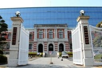 女性2人死亡の踏切事故　遺族が山電と運転士を提訴　神戸地裁