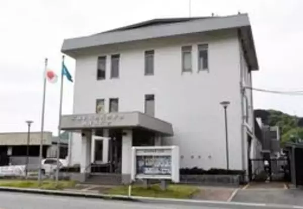 寝ている同僚女性の体を同意なく触った疑い　25歳の南但馬署巡査長を再逮捕、認否は保留