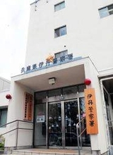 美容液4点を万引疑い、21歳男と男子高校生を逮捕　知人同士「転売するために盗んだ」　伊丹署
