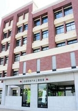 バイクに乗り、集団で赤信号無視の疑い　少年2人を逮捕　神戸市灘区の国道43号