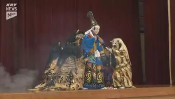 「神楽甲子園」に向けリハーサル 岩国高坂上分校の神楽クラブが全校生徒に「三鬼」を披露