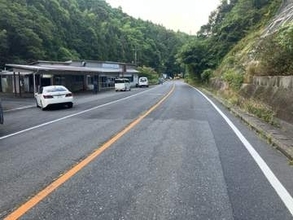 岩国市柱野の県道で歩行者がトラックにはねられる…歩行者は搬送時意識なし