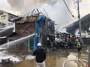 岩国市横山で住宅火災　高齢男性を病院に搬送