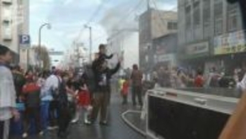 山口市湯田温泉で「温泉ぶっかけまつり」 50トンのお湯を掛け合い大盛り上がりに