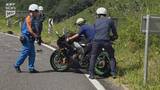 「美祢市のカルストロードでバイクと乗用車が正面衝突  バイクの男性（59）の死亡を確認　乗用車運転の23歳を現行犯逮捕」の画像1